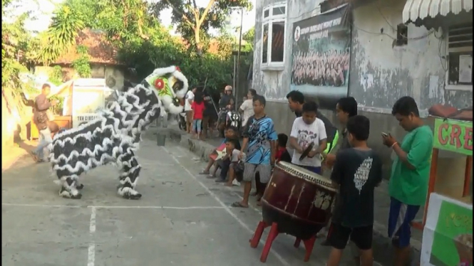 LATIHAN BARONGSAI