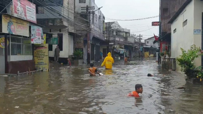 banjir Hujan Deras, Jalan Kemang Utara 9 Jakarta Selatan Banjir Hingga 1 Meter