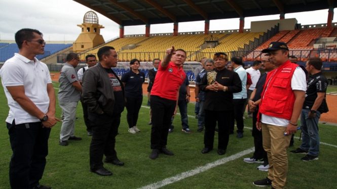 Ketum PSSI Mochamad Iriawan dan Jajaran pengurus PSSI Inspeksi Stadion