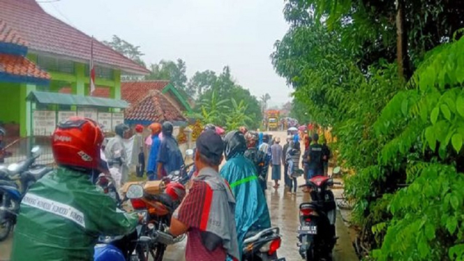 Terendam Banjir, Akses Jalan Provinsi Tegal-Pemalang Sempat Lumpuh (Foto Istimewa)