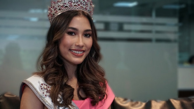 Pose dan Ekspresi Cantik Puteri Indonesia 2019, Frederika Alexis Cull dalam Bidikan Foto (ANTV/FathulBahri)