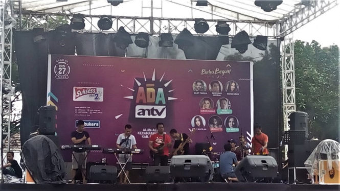 Beragam persiapan sedang dilakukan para crew dalam acara bertajuk  ‘Ada ANTV’ di Serang, Banten, sore nanti. Acara digelar dalam rangka Road to HUT ANTV ke-27.