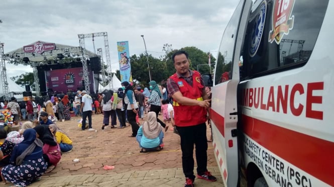 Puluhan Warga Kecamatan Petir, Banten Periksakan Kesehatan, Lantaran Ada ANTV di Serang (Foto ANTVKLIK-Erick Kusumah)