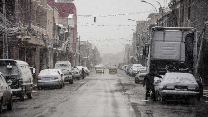 Kota Baghdad Irak Diselimuti Salju, Pertanda Apakah Ini?