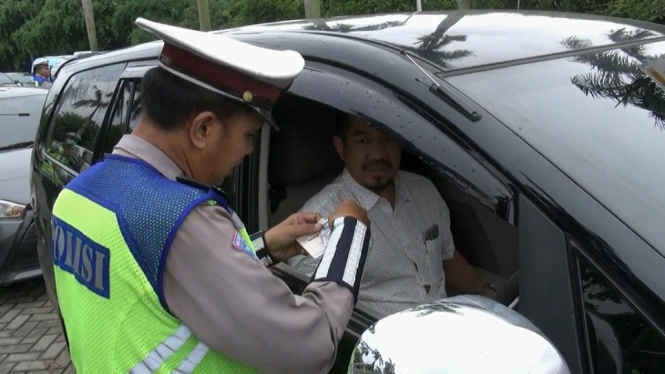 51 Mobil Terjaring Razia Pajak Kendaraan di Pantai Indah Kapuk Jakarta