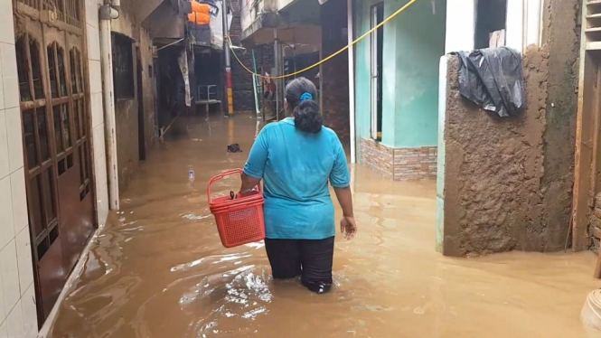 Banjir di Kampung Melayu Jakarta Timur Berangsur Surut