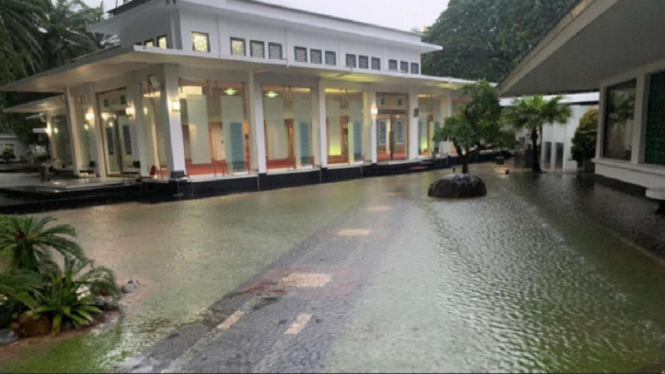 Kompleks Istana Kepresiden Jakarta Sempat Kebanjiran