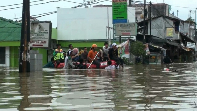 Dua Rumah Sakit di Bekasi Kebanjiran, Sejumlah Pasien Dievakuasi