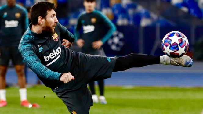 Napoli vs Barcelona: Lionel Messi dalam latihan terakhir di San Paolo sebelum berlaga dalam leg I babak 16 besar Liga Champions 2019-2020 menghadapi Napoli