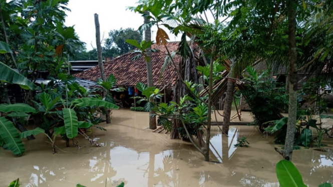 Banjir Jabodetabek Mengakibatkan 5 Orang Tewas dan Ratusan Rumah Rusak, Kondisi banjir Karawang. (Foto: BNPB).