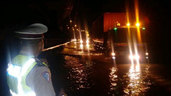 BNPB: Banjir Masih Genangi Sejumlah Wilayah di Jakarta (Foto Instagram @tmcpoldametro)