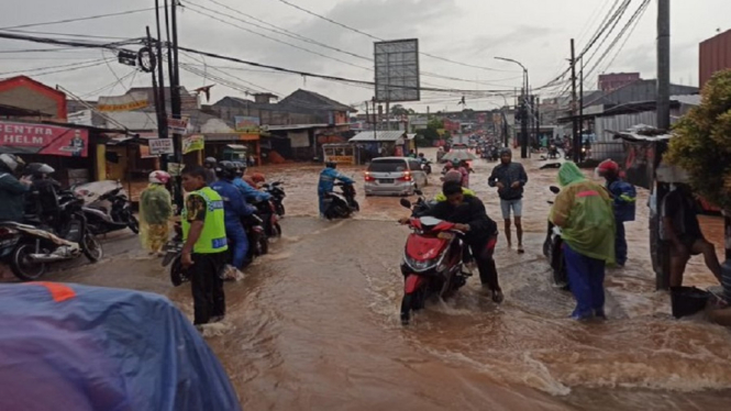 BNPB: 9 Orang Meninggal Dunia Akibat Banjir Jakarta dan Sekitarnya