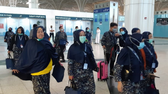 Sempat Dihentikan, Tujuh Penerbangan Jemaah Umroh Indonesia Mendarat di Saudi (Foto Humas Kemenag RI)