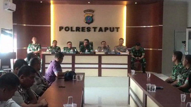 BENTROKAN TNI POLRI