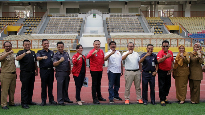 Ketum PSSI tinjau 2 Stadion di Bekasi 3