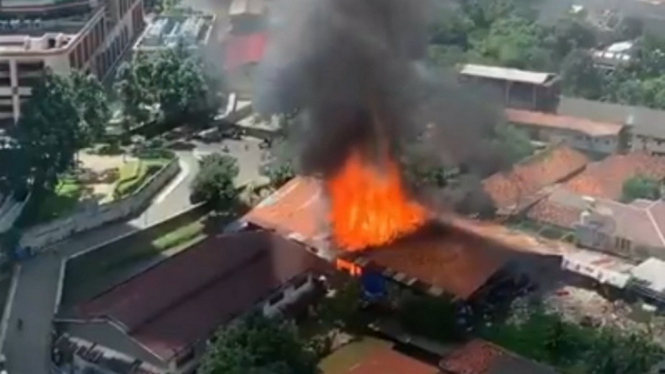 Mes Pegawai Tekstil di Setiabudi Jakarta Selatan Ludes Terbakar