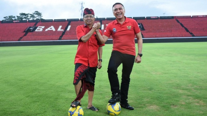 Piala Dunia U-20 2021 - Kunjungi Stadion Wayan Dipta Gianyar, Ketua Umum PSSI Mochamad Iriawan disambut langsung oleh Gubernur Bali I Wayan Koster