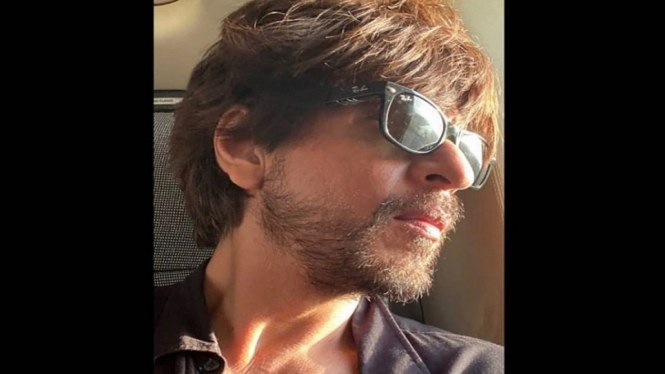 Superstar Bollywood Shah Rukh Khan Sampaikan Harapan di Perayaan Holi dengan Selfie Keren (Foto Instagram @iamsrk)