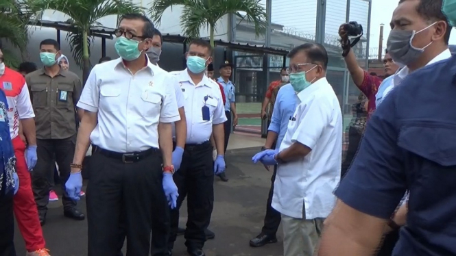 Ketua PMI dan Menkumham Tinjau Sterilisasi Corona di Lapas Cipinang Jakarta