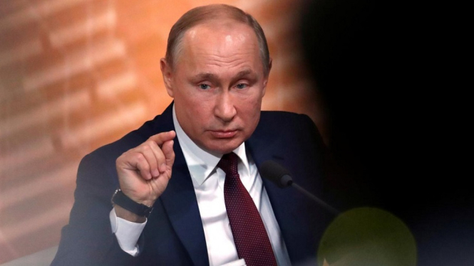 Bukan Pakai Singa, Ini Cara Putin Kendalikan Penyebaran Corona di Rusia