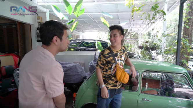 Untung Rp 300 Juta, Raffi Ahmad Jual Kembali Mobil Klasiknya Pada Baim Wong