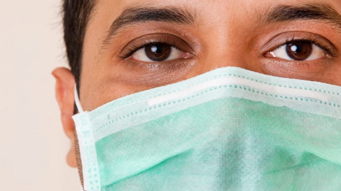 WHO Melarang Mengunakan Masker Wajah untuk Menagkal Virus Corona, Ini Sebabnya (Foto Shutterstock)