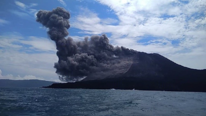 Gunung anak krakatau (2)