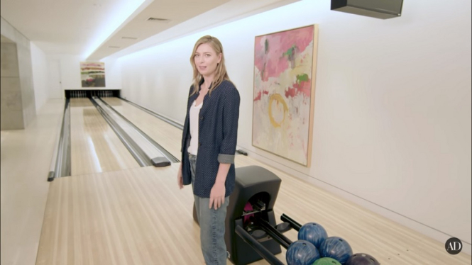 Yuk! Intip 10 Sudut Rumah Maria Sharapova yang Punya Lintasan Bowling di Basementnya (Youtube/ArchitecturalDigest)