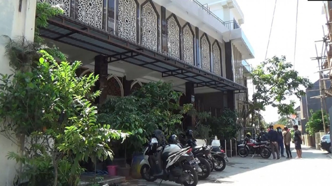 Masjid Jami' Al Ittihaad tempat 15 WNA india