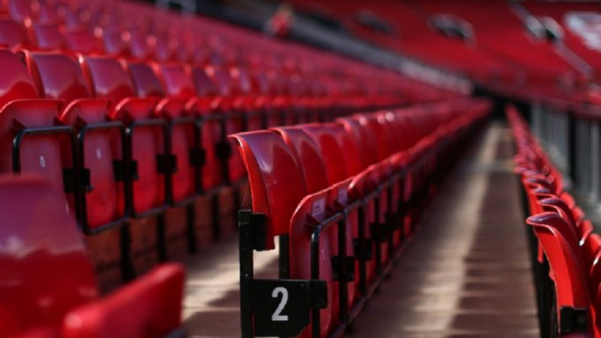 Manchester United akan menyediakan tribun berdiri di Stadion Old Trafford mulai musim depan