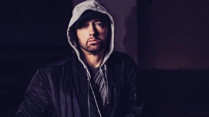 Eminem Lelang Sepatu Jordan Langka Seharga Ratusan Juta Untuk Donasi