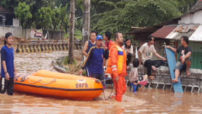 Banjir Rendam Wilayah Kota Cilegon Setelah Diguyur Hujan Selama 3 Jam (Foto BNPB)