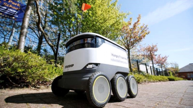 robot© Reuters The robots can deliver several bags of shopping and a crate of bottles
