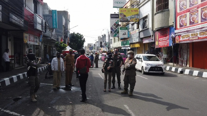 PSBB, Gugus Tugas Covid-19 Sukabumi Tutup Paksa Pertokoan