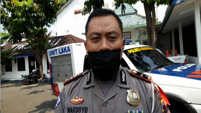 Sopir Minibus Mabuk Miras Tabrak Pohon, 3 Orang Tewas dan 2 Orang Kritis