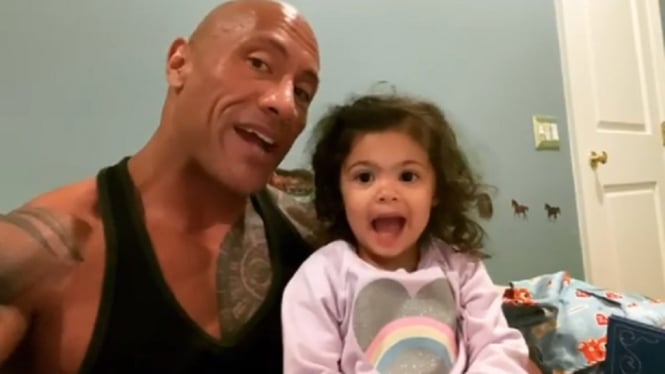 Ayah Idaman, Dwayne ‘The Rock’ Johnson Nyanyikan Lagu Pengantar Tidur untuk Putrinya (Foto: Instagram/@therock)