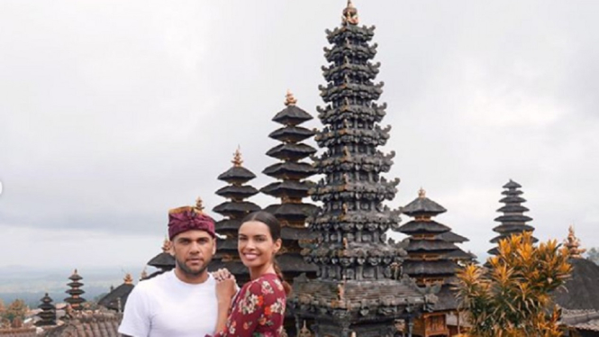 Terlalu Lama Isolasi Diri di Rumah, Istri Dani Alves Kangen Travelling ke Bali (Foto: Instagram/@joanasanz)