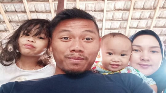 Persija Jakarta Tony Sucipto ngabuburit bersama anak di bulan Ramadan 1441