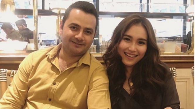 Ayu Ting TIng bersama teman prianya.