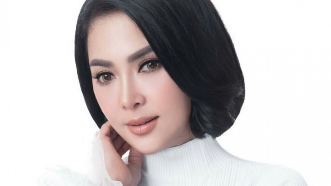 Syahrini Kehidupannya Diusik Laurens (foto instagram Syahrini)