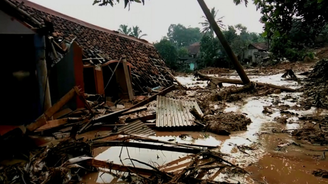 bogor- banjir bandang longsor 1