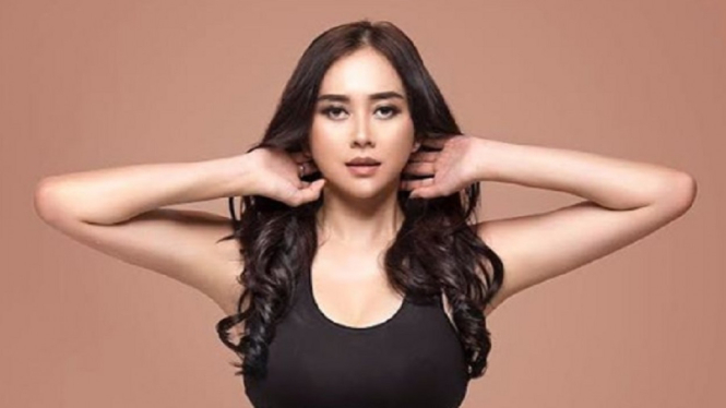 Aura Kasih Beberkan Alasan Unfollow Semua Teman di Akun Instagramnya (Foto: Instagram/@aurakasih)