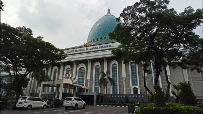 masjid Al Akbar Surabaya