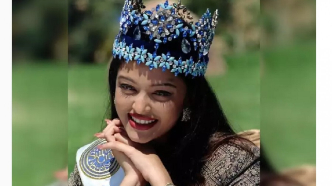 Penampilan Memukau Aishwarya Rai Bachchan Saat Mengenakan Mahkota Miss World (Foto Instagram)
