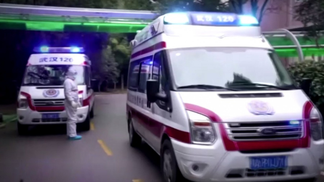 mobil ambulans China bawa pasien virus corona