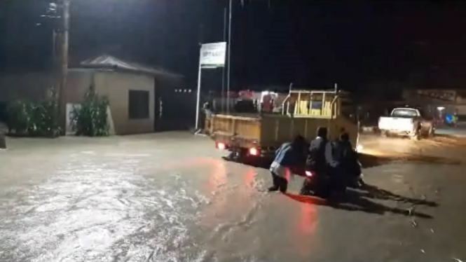 empat kecamatan di jambi terndam banjir