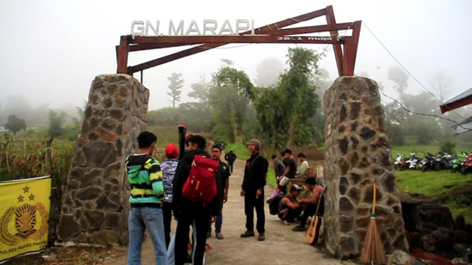 PENDAKI MULAI SERBU GUNUNG MARAPI