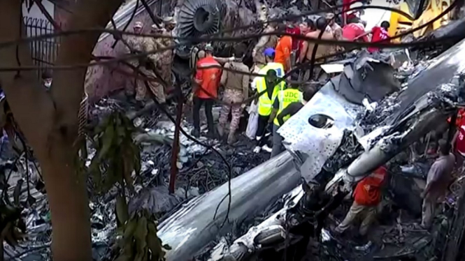 kecelakaan pesawat pakistan airlines