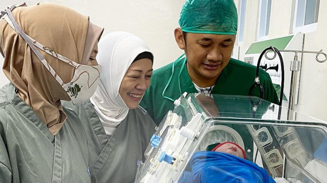 Kabar Bahagia dari Hanung Bramantyo, Zaskia Melahirkan Bayi Laki-Laki Jumat Pagi (Foto Instagram)