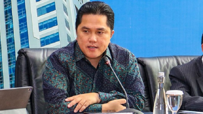 Menteri BUMN dan Menko Polhukam Serahkan Bantuan untuk Penanganan Covid-19 di Jawa Timur